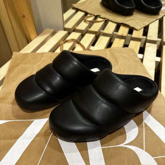 H&M Quilted Slippers Clogs - Picture 5 of 10